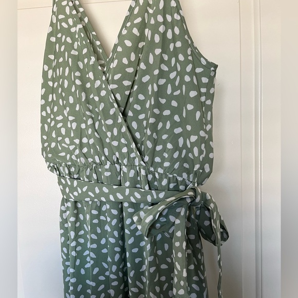Green polkadot dress from SHEIN with waist tie. Size XL. Never worn. - Picture 2 of 3